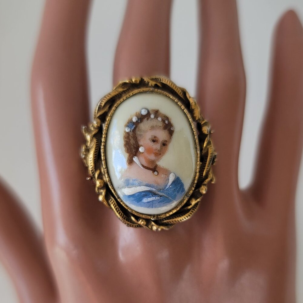Vintage (1960s) Hand-painted Porcelain Ring by Limoges (France)